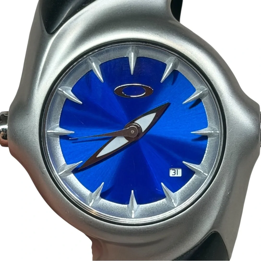 Vintage Y2K Oakley Blue Metallic CRUSH 2.0 Watch